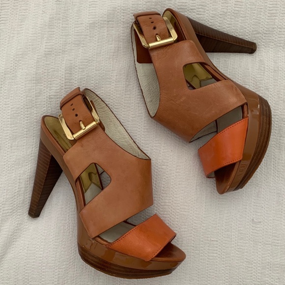 MICHAEL KORS two-toned platform heel - Picture 2 of 3